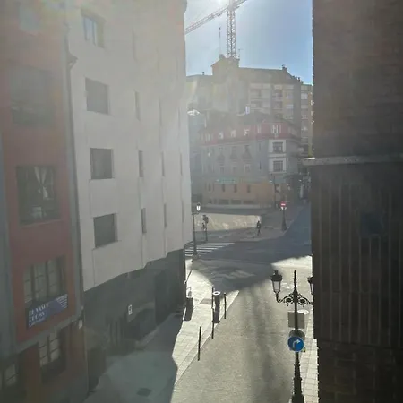 El Refugio De Gascona דירה